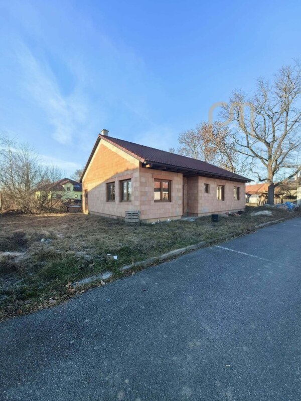 Novostavba rodinného domu 4+1, 134 m2, zahrada 490m2