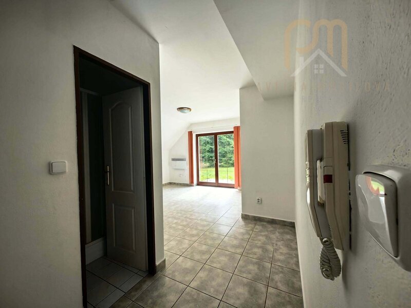 Prodej nemovitosti s projektem přestavby na 9 bytových jednotek, Frýdava u Lipna, pozemky 1 191 m²