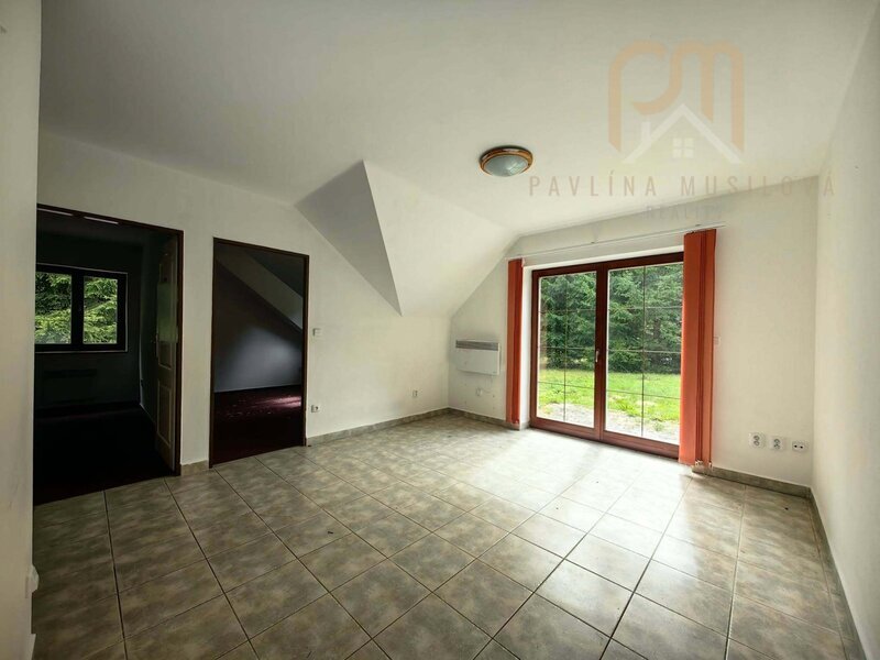 Prodej nemovitosti s projektem přestavby na 9 bytových jednotek, Frýdava u Lipna, pozemky 1 191 m²