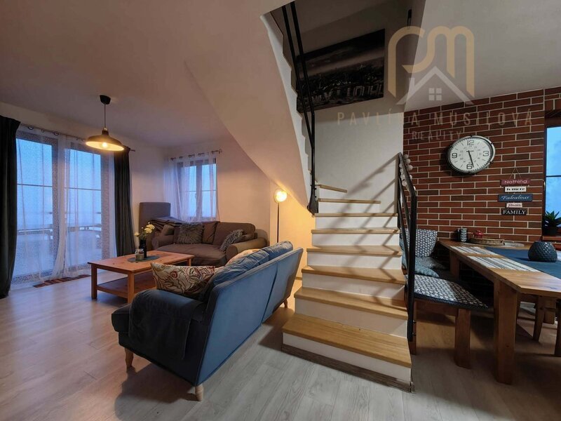 Apartmán 3+ kk v OV o rozloze 74 m2 s terasou 6,4m2 a výhledem na jezero Lipno