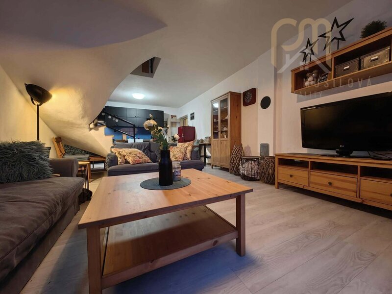 Apartmán 3+ kk v OV o rozloze 74 m2 s terasou 6,4m2 a výhledem na jezero Lipno
