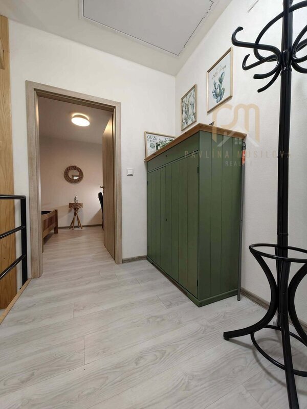 Apartmán 3+ kk v OV o rozloze 74 m2 s terasou 6,4m2 a výhledem na jezero Lipno