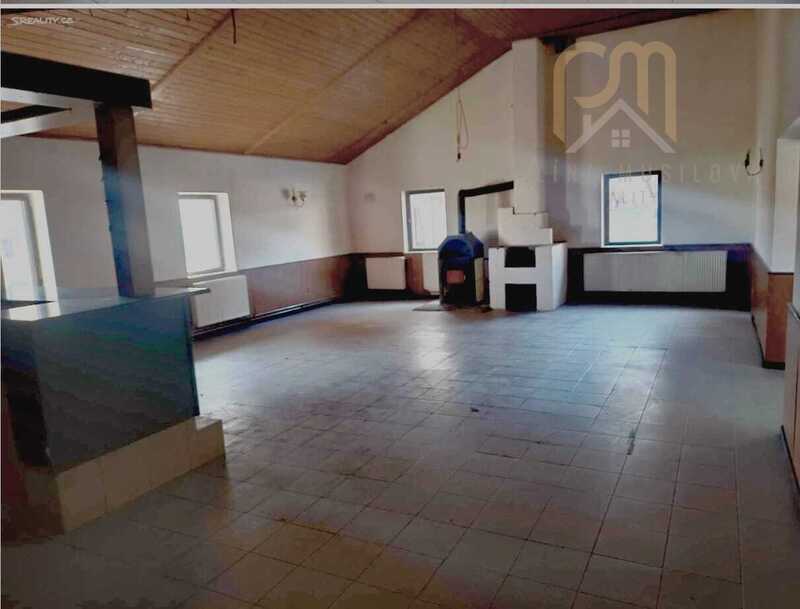 Prodej rodinného domu s možností přestavby na 2 apartmány, Lipno