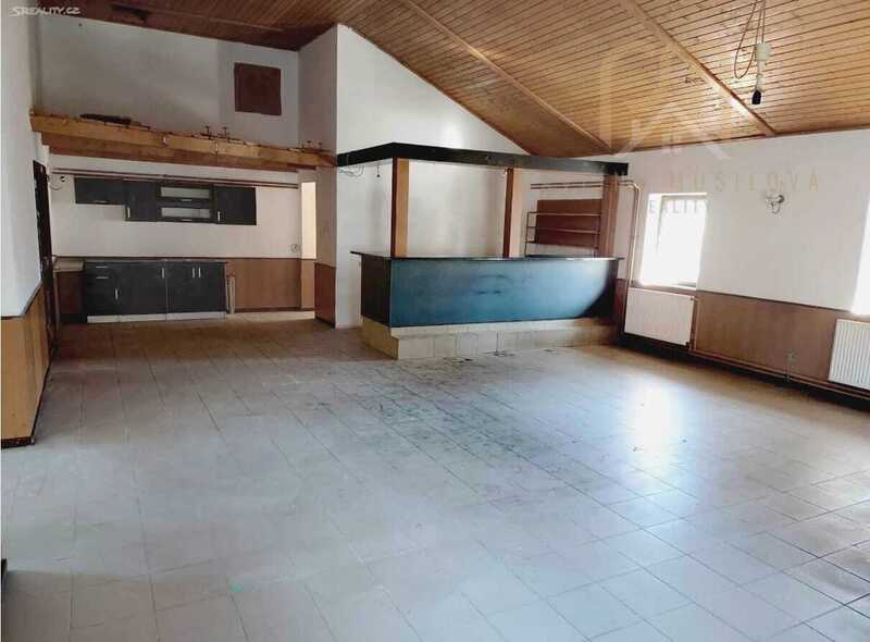 Prodej rodinného domu s možností přestavby na 2 apartmány, Lipno