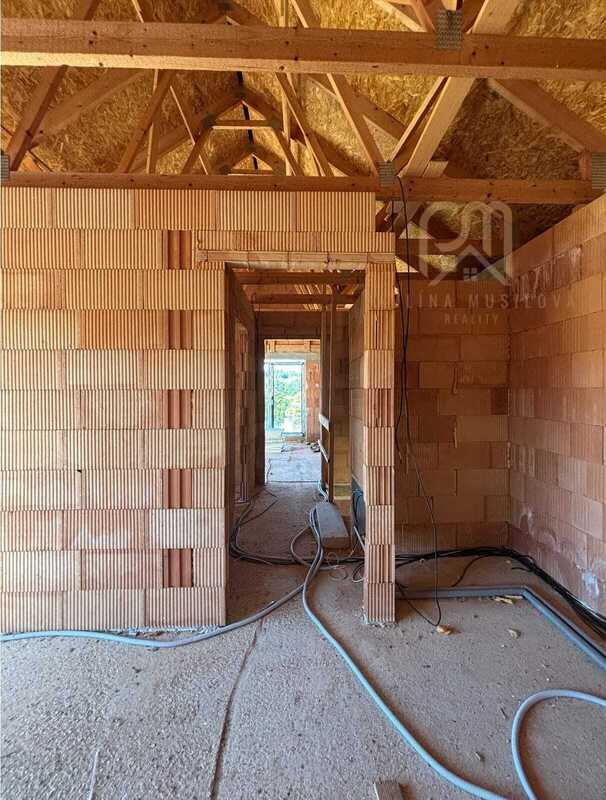 Rodinný dům 222 m², pozemek 917 m², 50m od břehu Lipna, Frymburk