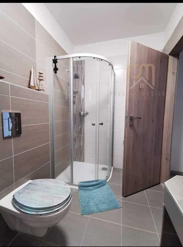 Byt 2kk s terasou, 59,5m2, výhled na Lipno, privátní pláž