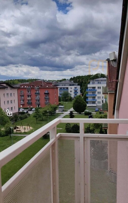 Pronájem bytu 2kk s balkonem a komorou , 51m2, výtah