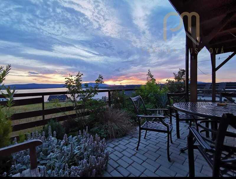 Turistický pronájem apartmánu s terasou a výhledem na Lipno